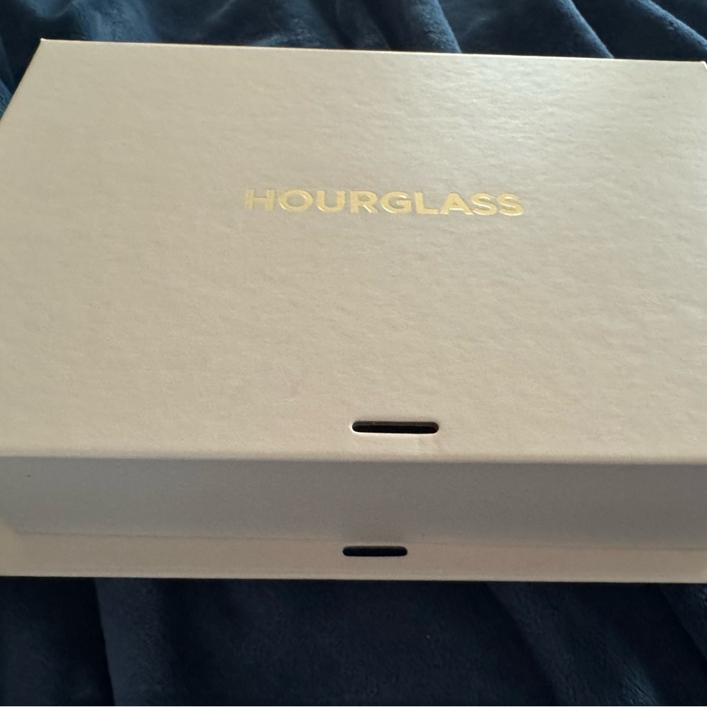 Hourglass Luxury Makeup Travel Edit set